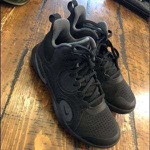 Women’s Nike Basketball Shoes 7.5